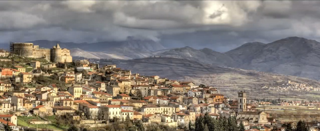 Questa immagine ha l'attributo alt vuoto; il nome del file è scurcola-marsicana.jpg